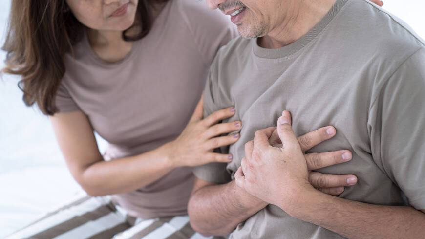 «Сердечники умирают на рассвете»: стресс на фоне пандемии грозит инсультом