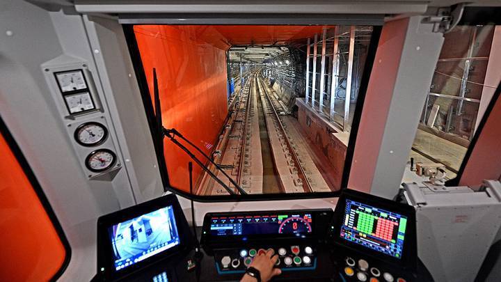 Движение поездов восстановили на оранжевой ветке московского метро