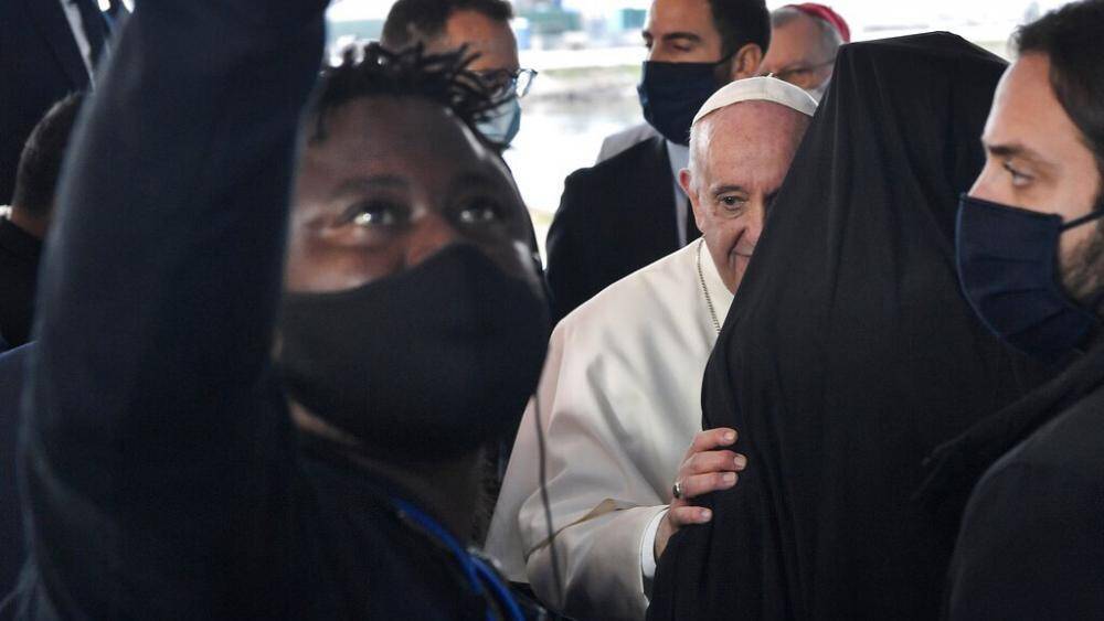 Папа римский вступился за нелегальных мигрантов