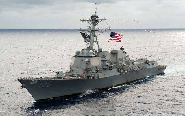Эсминец ВМС США прибыл в румынский порт на Черном море