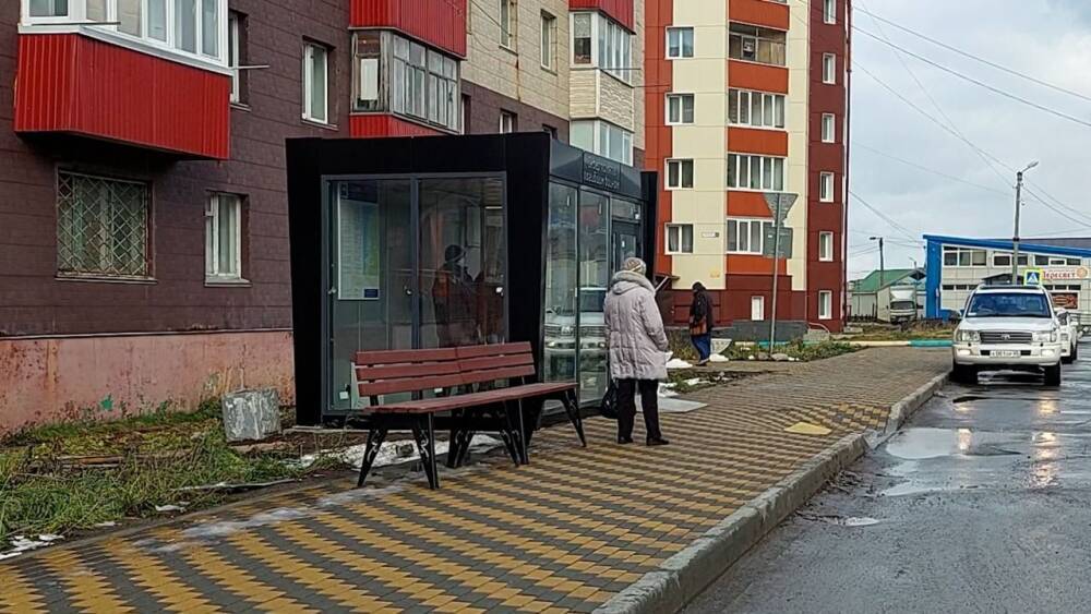 "Умная" остановка с подогревом появилась в Невельске