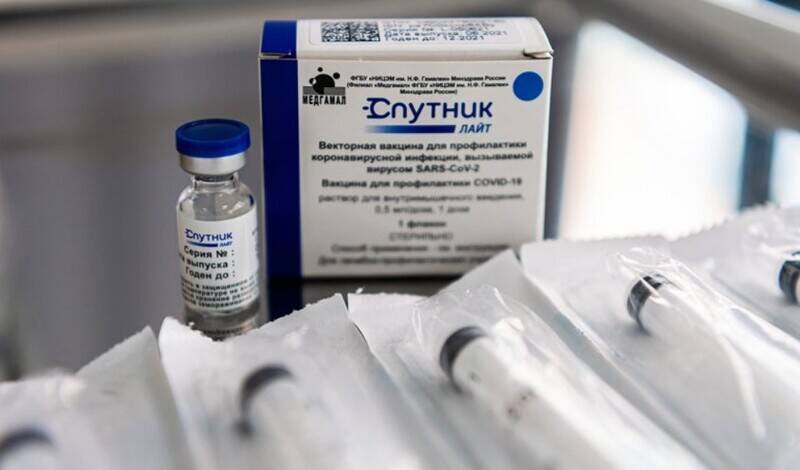 Аргентина одобрила вакцину «Спутник Лайт»