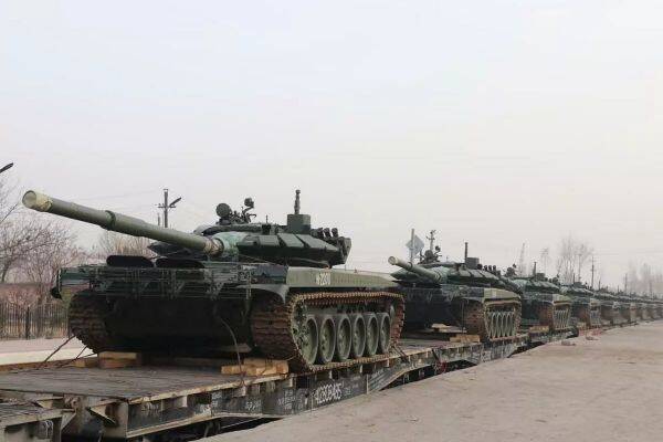 В Таджикистан приехали российские танки