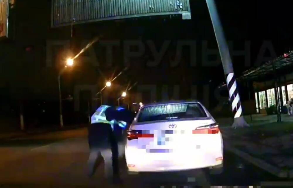 Полицейские по всей Одессе гонялись за молодчиком на Toyota: "сбил патрульного", видео