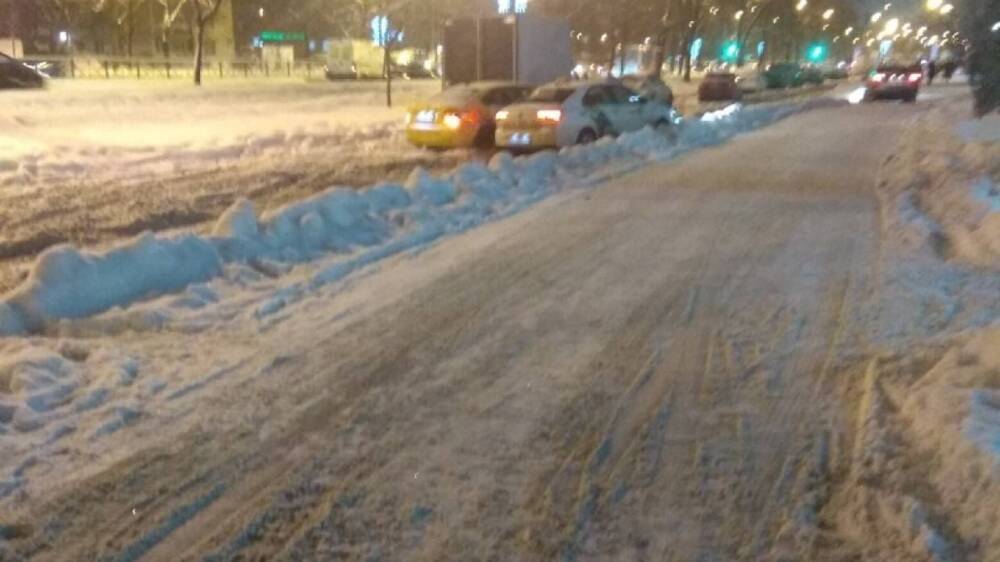 Коммунальщики Петербурга допустили более 130 нарушений при уборке снега