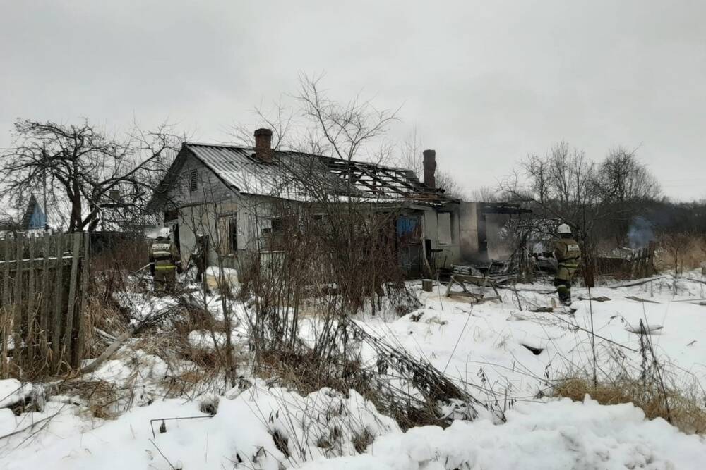 Появились подробности утреннего пожара в Смоленской области: погиб мужчина