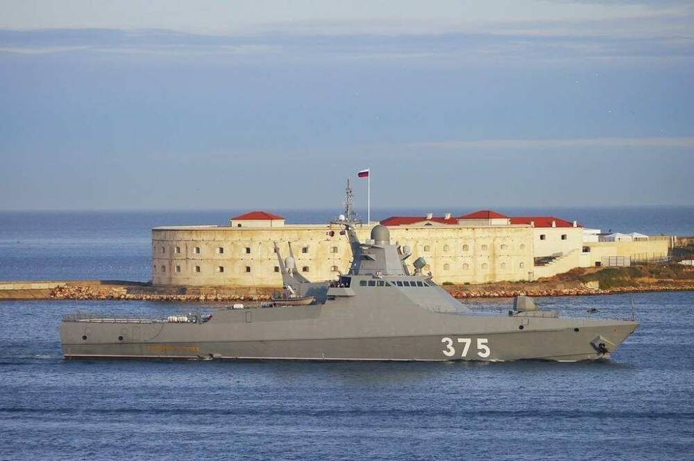 Совместный «портрет» кораблей НАТО и российского корвета заставил задуматься о надежности ВМС США