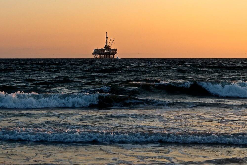 На ликвидацию возможных разливов нефти в сахалинских портах потратят 48 миллионов рублей