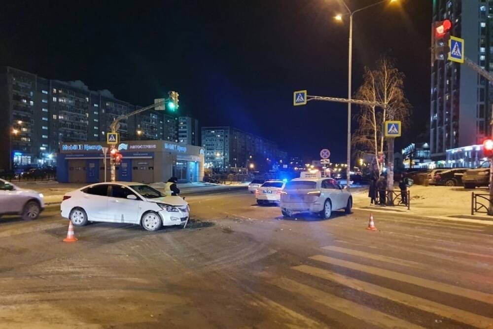Ребенок пострадал из-за действий водителя такси в Екатеринбурге