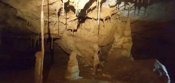 В Крыму спелеологи нашли пещеру с подземной рекой