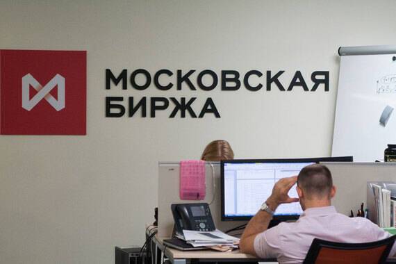 Эксперт: Политика вновь ударила по котировкам рублевых активов