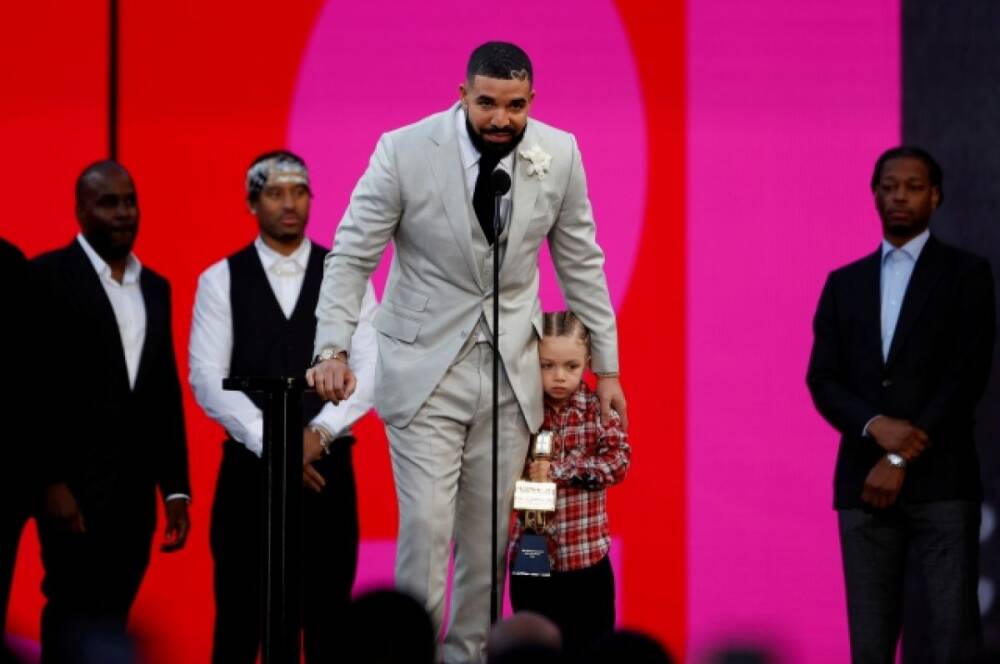 Drake отказался от номинаций на премии Grammy