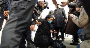 Полиция пресекла акцию родных осужденных по "Тертерскому делу" в Баку