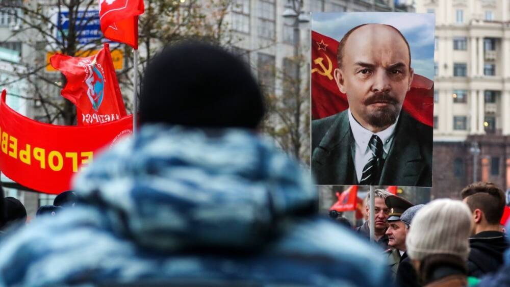 "Медуза" рассказала о кампании Кремля против КПРФ