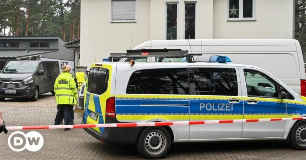 Житель Германии убил троих детей и жену из-за поддельного COVID-сертификата