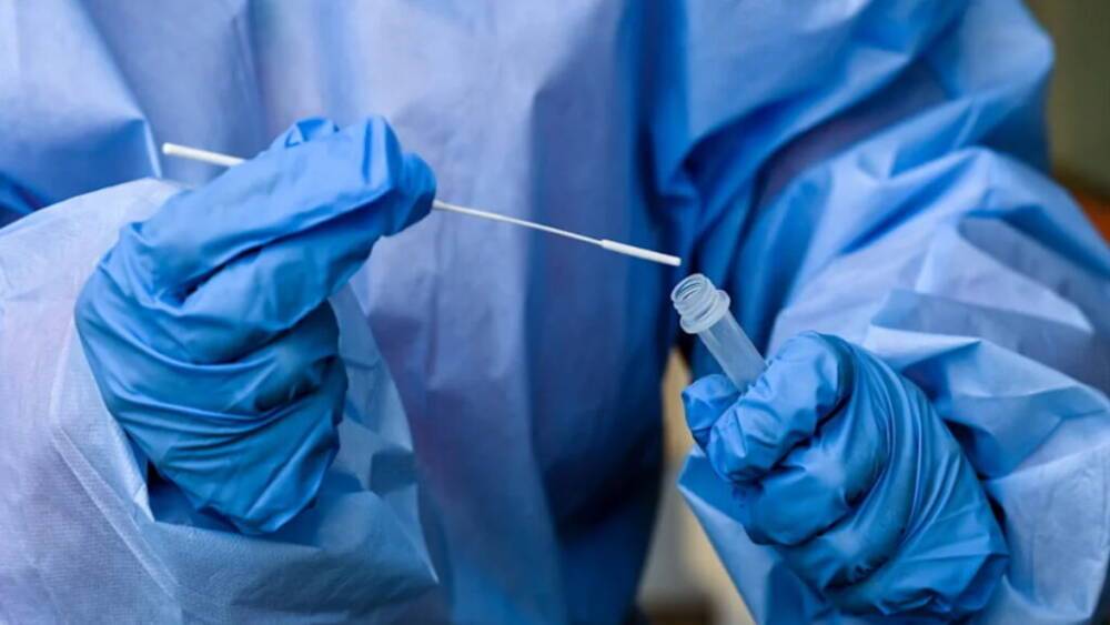 Первый случай в Саксонии-Анхальт: у мужчины подтвердили коронавирус, вызванный новым штаммом "Омикрон"