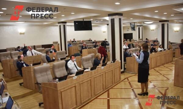 Екатеринбургская дума со второй попытки получит систему голосования за 15,8 млн рублей