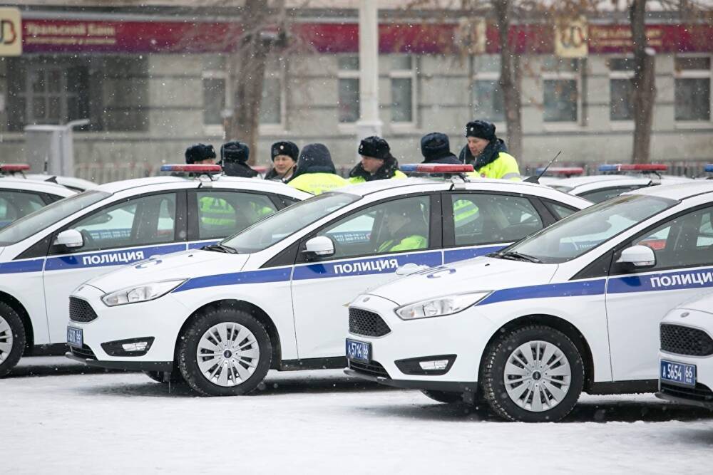 В Екатеринбурге 6 экипажей ГИБДД полчаса гонялись за пьяным водителем и открыли стрельбу