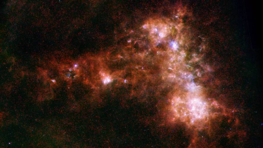 Найдена галактика, полностью лишенная темной материи