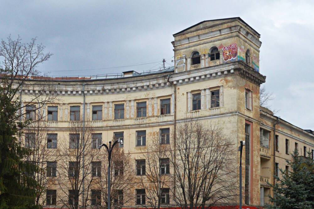 Исторический дом на Депутатской в Воронеже закроют от вандалов и бомжей