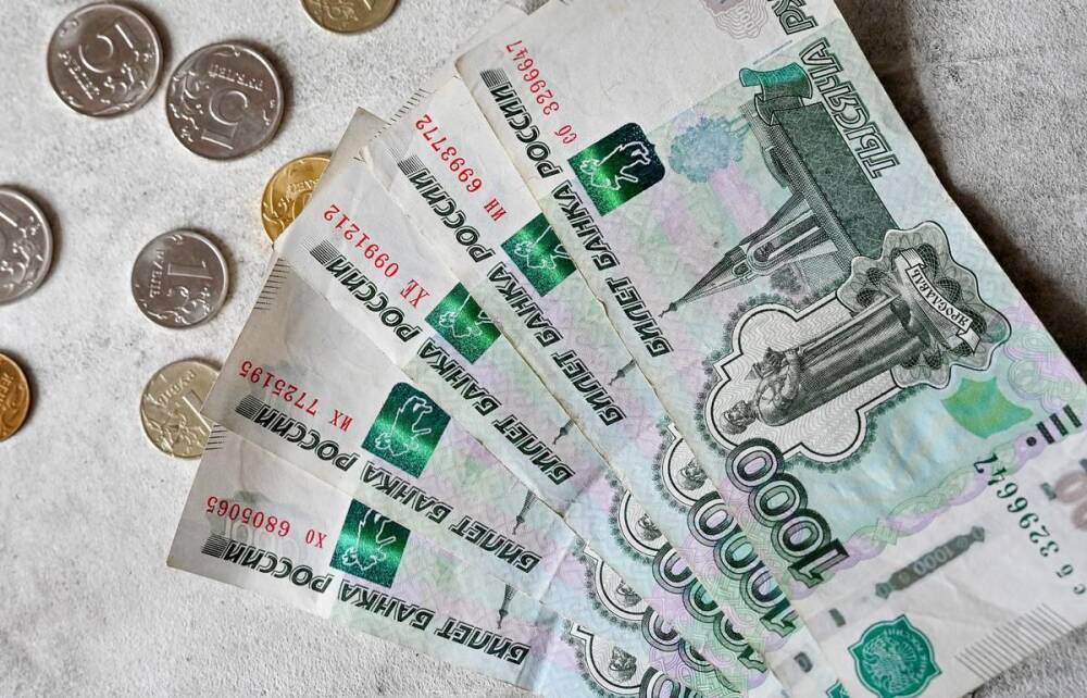 На повышение зарплат бюджетникам выделят более 12 млрд рублей