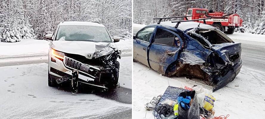 Два автомобиля превратились в автохлам после ДТП на трассе в Карелии (ФОТО)