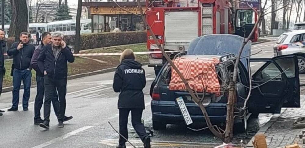 В Днепропетровске под офисом партии Кличко началась пальба