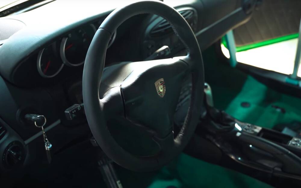 И не нужно десятков тысяч долларов: умелец склепал из "Запорожца" оригинальный Porsche-911