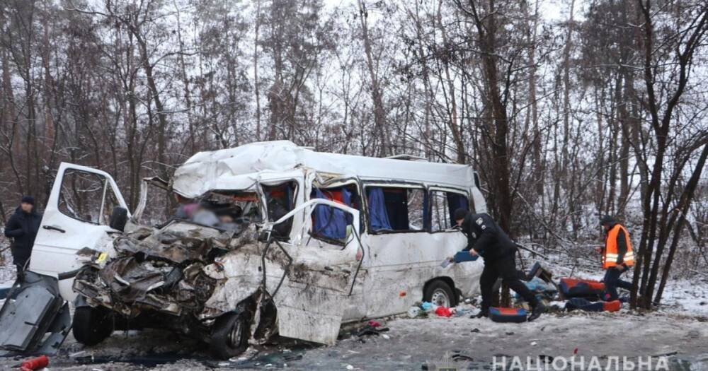 ДТП под Черниговом с 13 погибшими: Водителя грузовика задержали