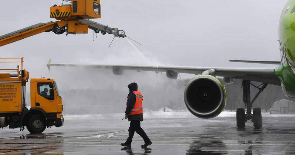 Росавиация запретила полеты самолетов при наличии на них снега