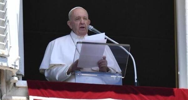 Папа Римский Франциск назвал секс вне брака "не самым главным грехом"