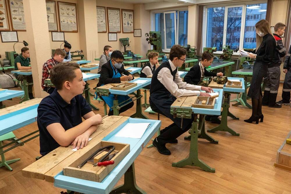 Школьники Южно-Сахалинска участвуют в олимпиадах