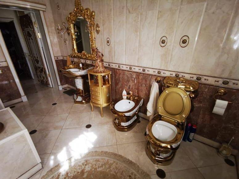 У главы ГИБДД Ставрополья кроме дворца с золотым унитазом нашли еще 21 объект недвижимости и 6 автомобилей