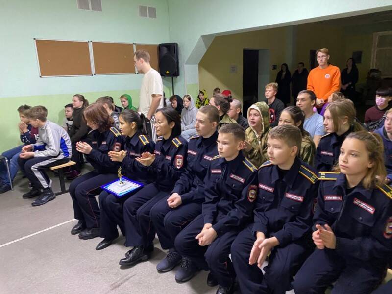 Школьники Коми приняли участие в первой профильной смене "Полицейской академии"