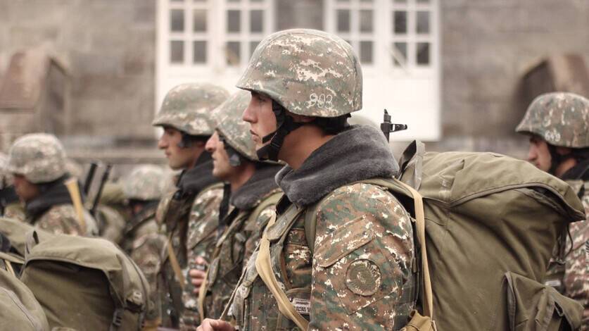 Азербайджанский военный погиб на границе с Арменией