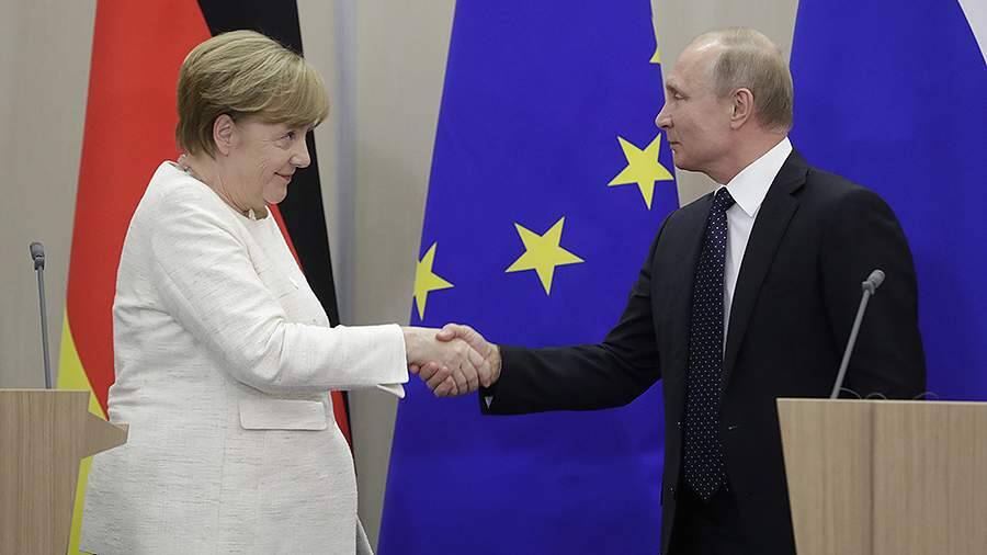 Путин поблагодарил экс-канцлера ФРГ Меркель за сотрудничество