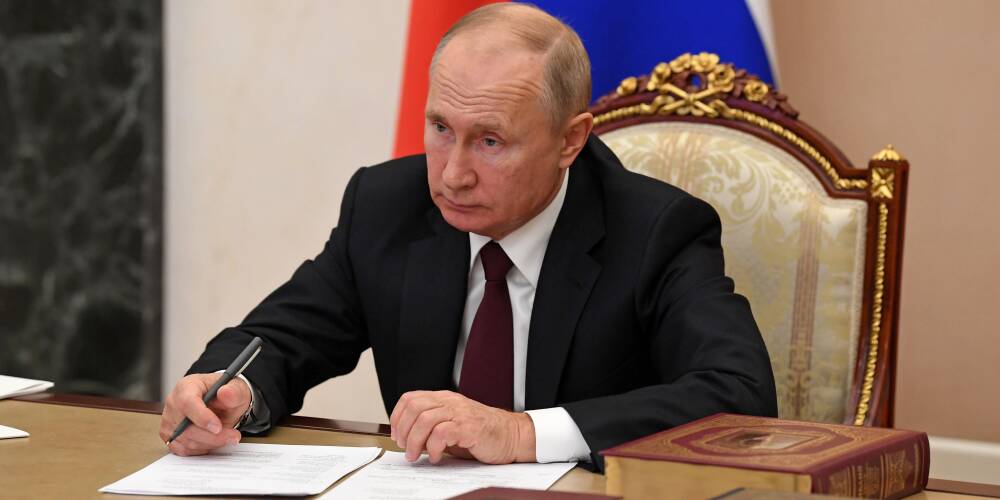 Путин поручил расширить применение исправительных работ