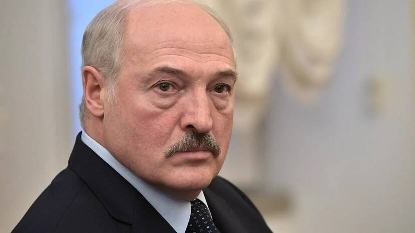 Лукашенко назвал глупой затеей строительство стены на границе Польши и Белоруссии