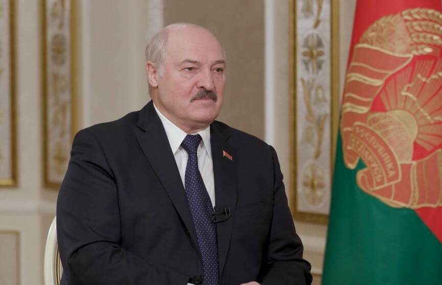 «Связаны с США». Лукашенко рассказал о глубинных причинах давления на Беларусь