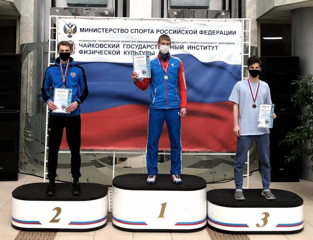 Сахалинец взял серебро Кубка России по прыжкам на лыжах с трамплина