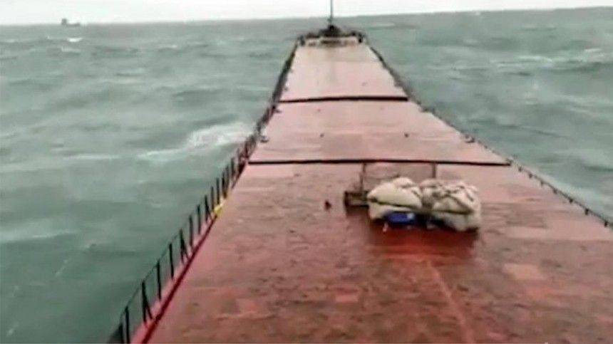 Момент крушения сухогруза Arvin у берегов Турции попал на видео