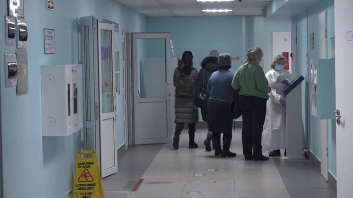Новости на "России 24". Начало вакцинации: в Казахстан прибыла первая партия "Спутник V"