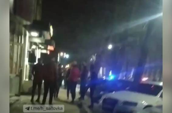 В Харькове иностранцы устроили массовую уличную драку