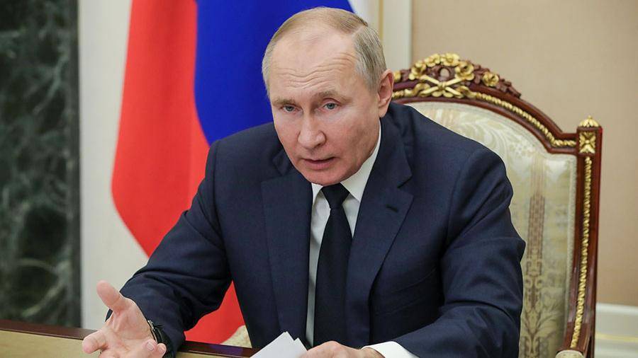 Путин отметил важность перехода к низким кредитным ставкам
