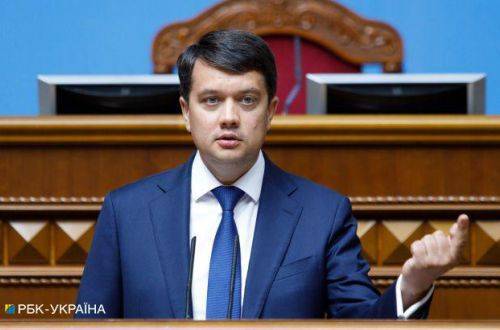Разумков жестко раскритиковал предложение Кравчука по референдуму