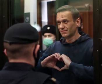 Сторонникам Алексея Навального захотелось любви