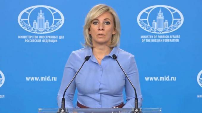Захарова: Россия будет решать внутренние проблемы без внешнего участия