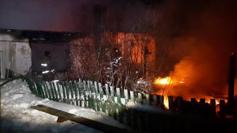 В Башкирии мужчина развел костёр в доме и чуть не погиб в пожаре