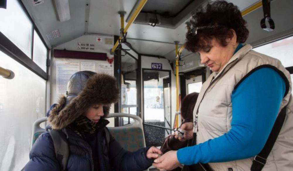 Госдума одобрила закон о запрете высаживать детей-безбилетников из общественного транспорта