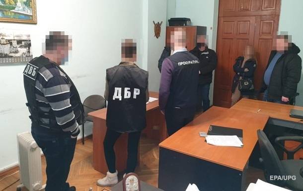 Избившим трактористов полицейским на Харьковщине объявили подозрения